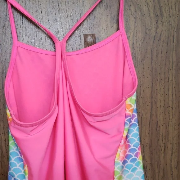 Swimsuit - Picture 6 of 6